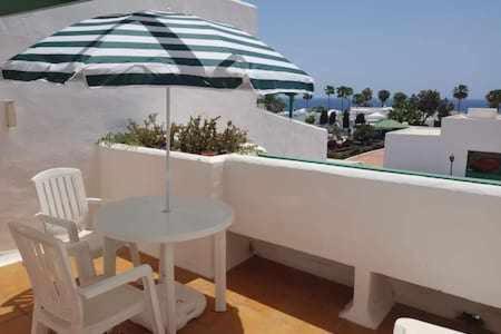 Bonito Apartamento Reformado En Las Coronas Costa Teguise Exterior photo